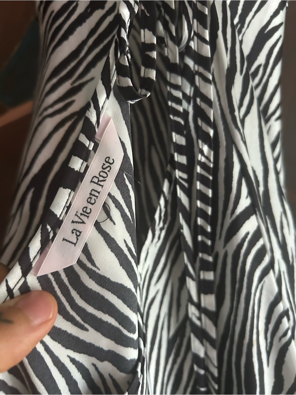 La Vie en Rose Zebra Print Satin Maxi Nightgown Slip Dress Size Large - Picture 9 of 13